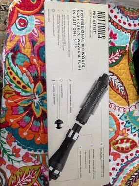 Hot Tools Pro Artist Round Brush Hot Air Styler - Black